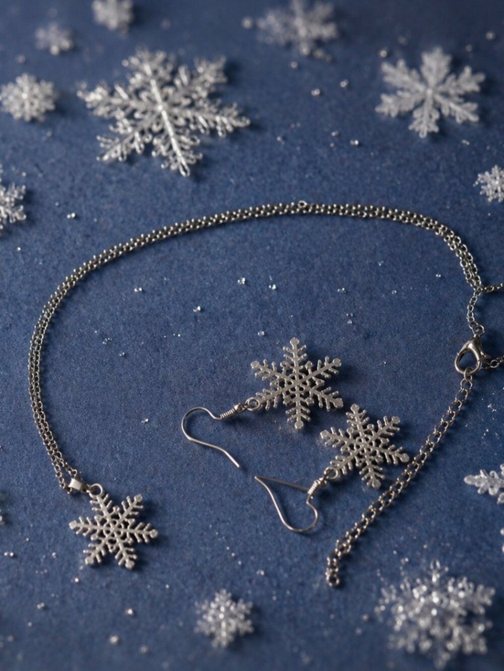Silver Tone Necklace & Dangle Earring Jewelry Set With Snow Flake Theme